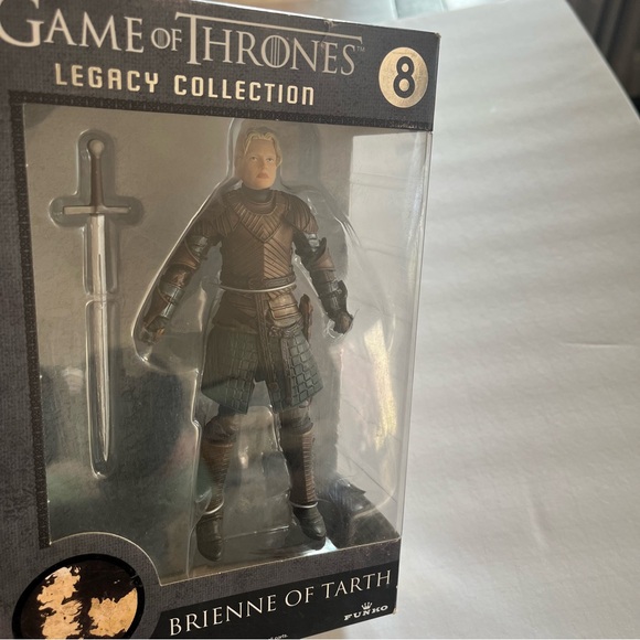 Game Of Thrones Brienne Or Tarth Figure Funko - Picture 3 of 8